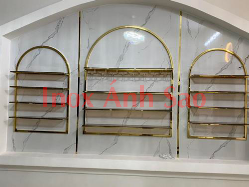 he-khung-ke-trung-bay-inox