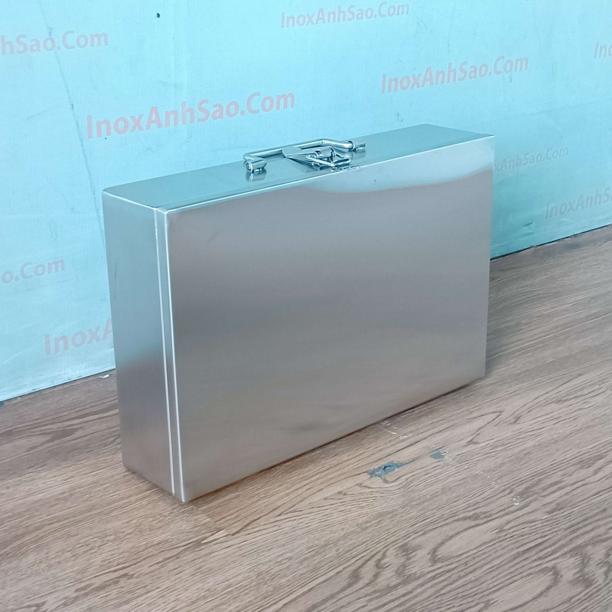 hop-dung-dung-cu-y-te-inox