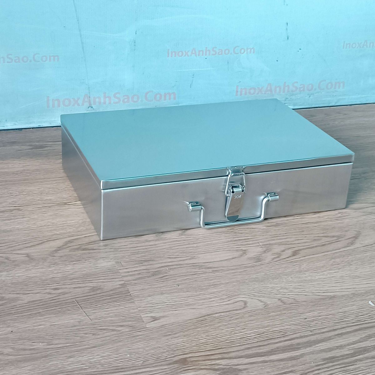 hop-dung-dung-cu-y-te-inox