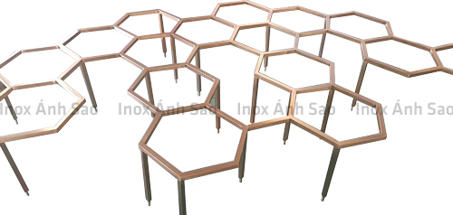 khung-inox-trang-tri-sanh-don-vang-xuoc