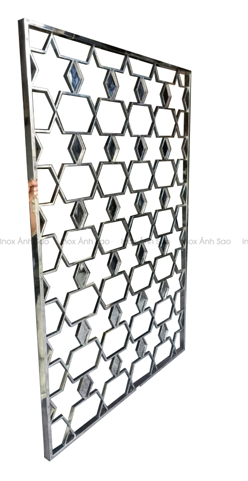 khung-vach-ngan-inox-304-ma-vang-xuoc