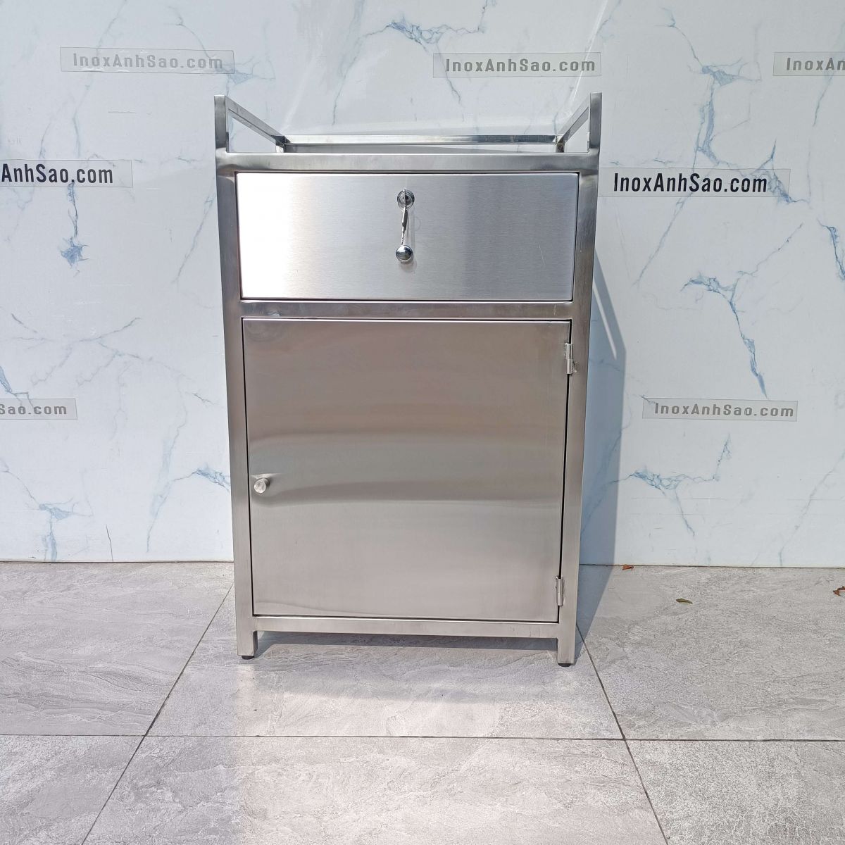 tab-tu-ca-nhan-inox
