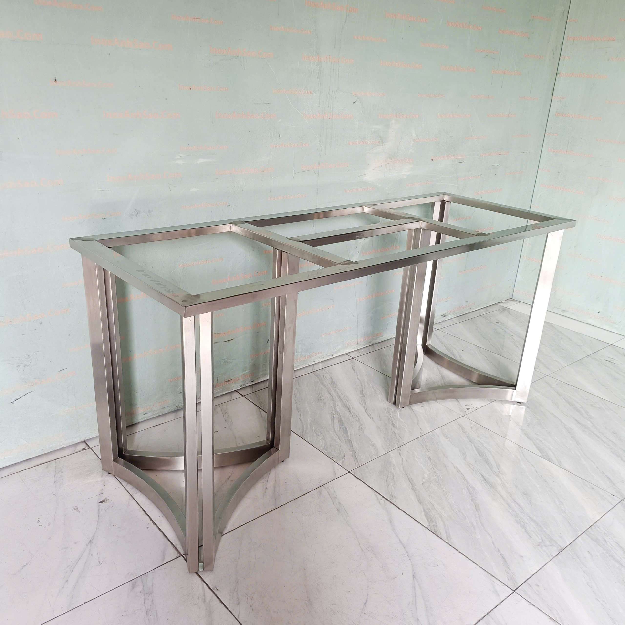 chan-ban-an-inox-304-trang-xuoc