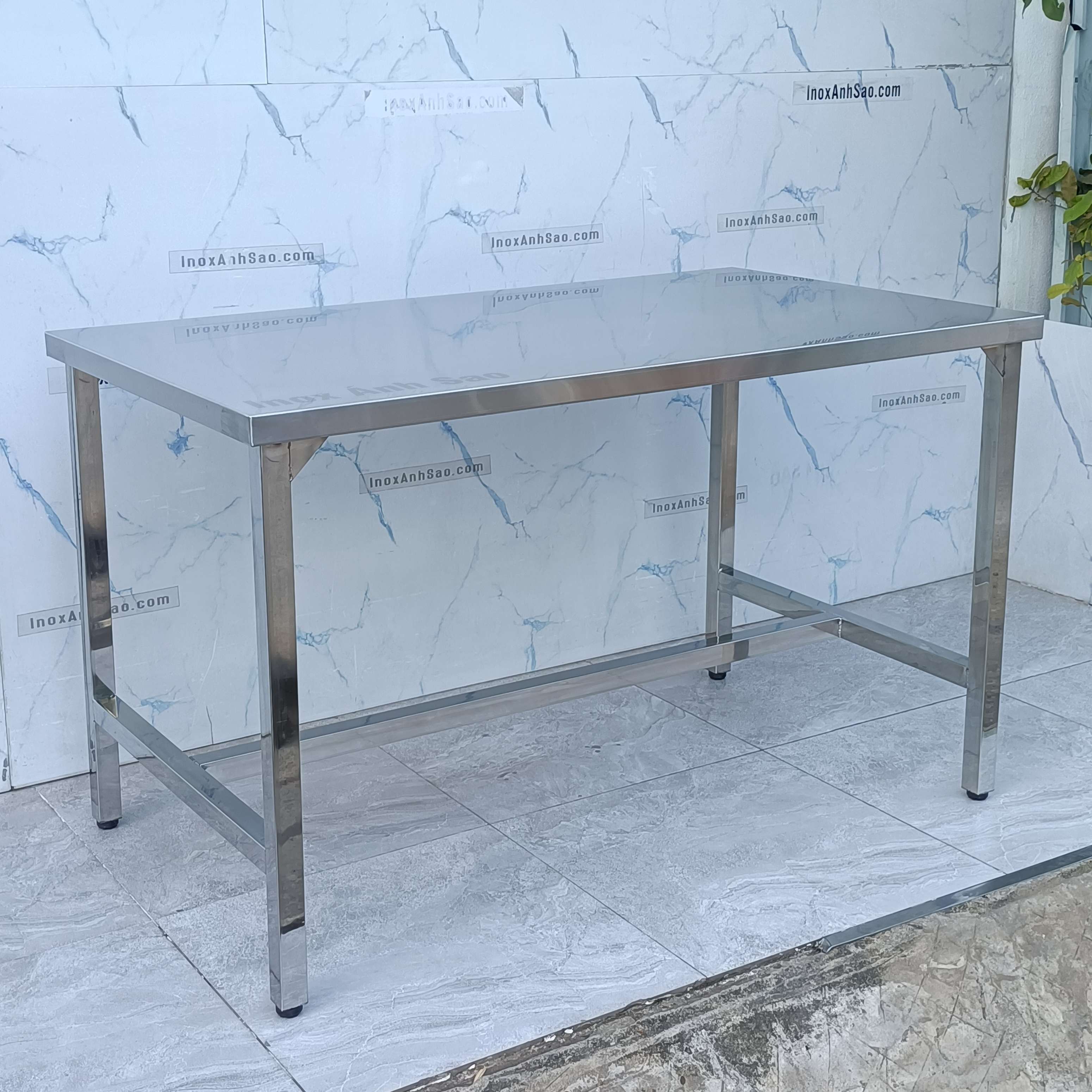 ban-thao-tac-inox-304-n25