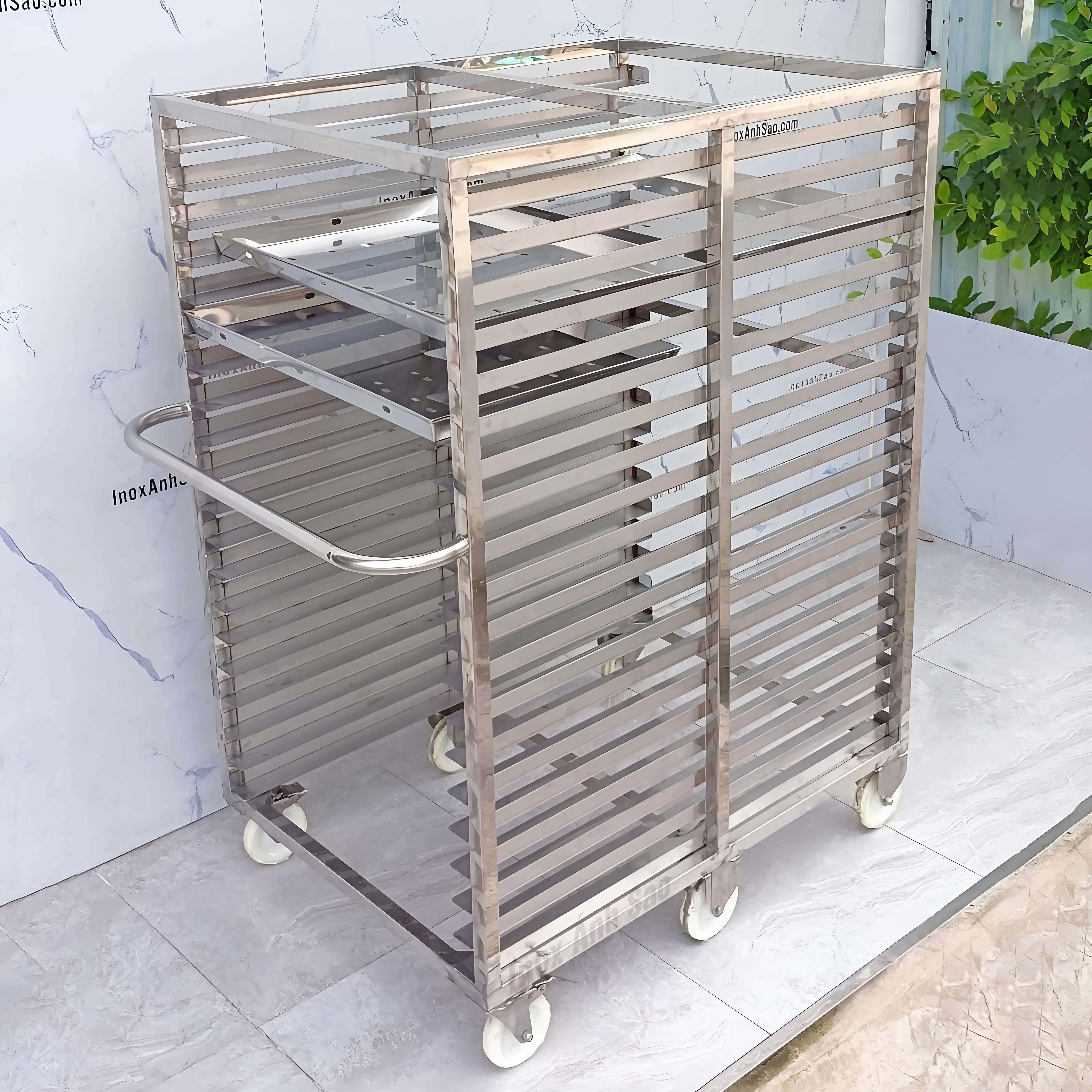 xe-day-khay-inox-304-k17