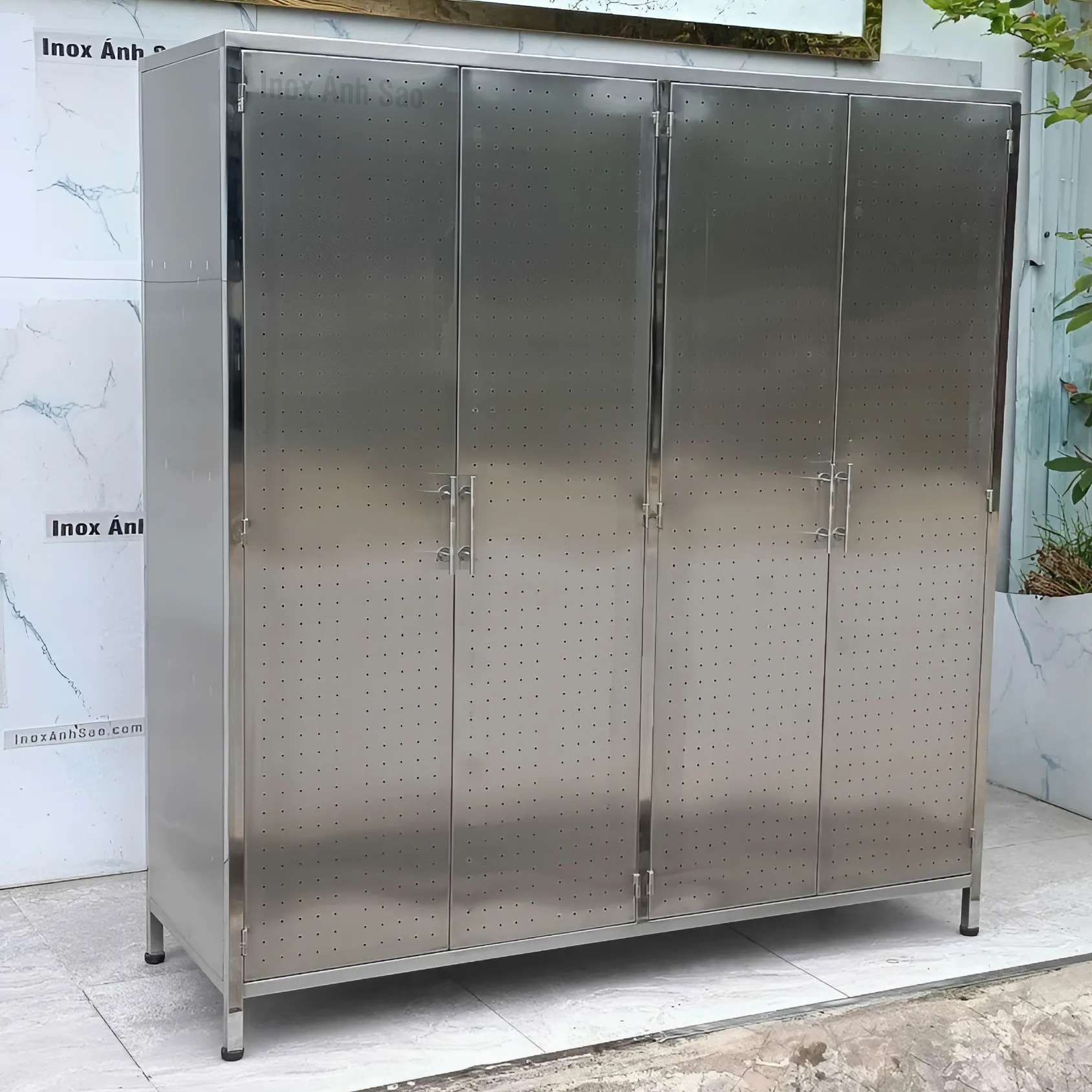 tu-bep-inox-304-co-4-cua-mo-3-ke-ngang