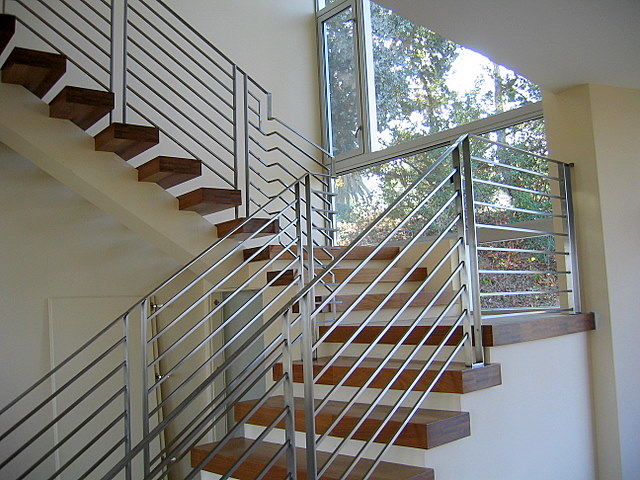 cau-thang-inox-451