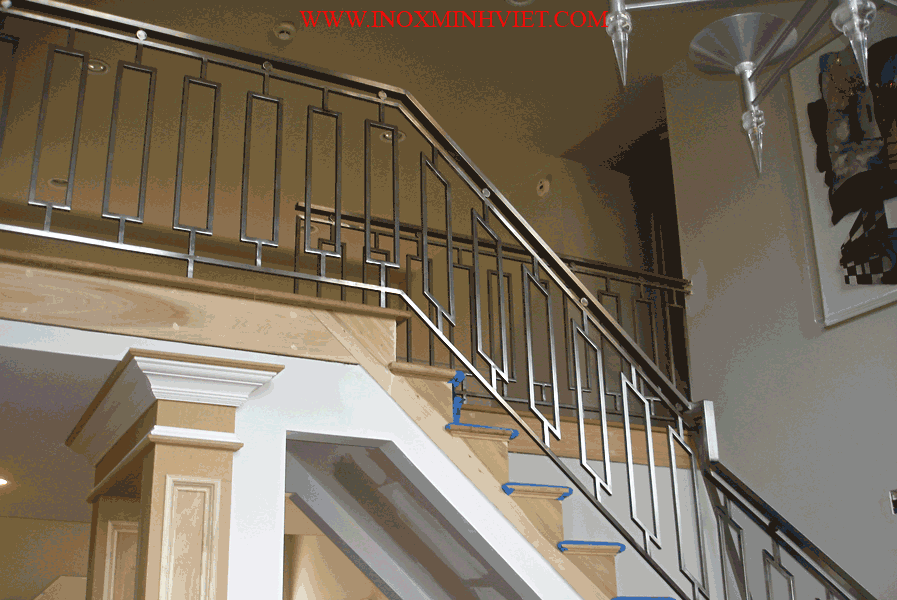 cau-thang-inox-500
