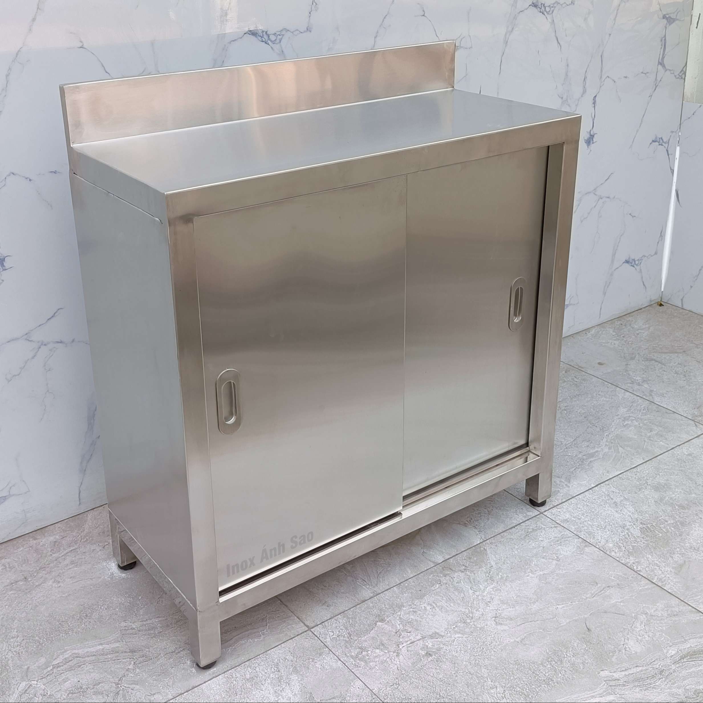 tu-ke-3-tang-cua-lua-inox-b21