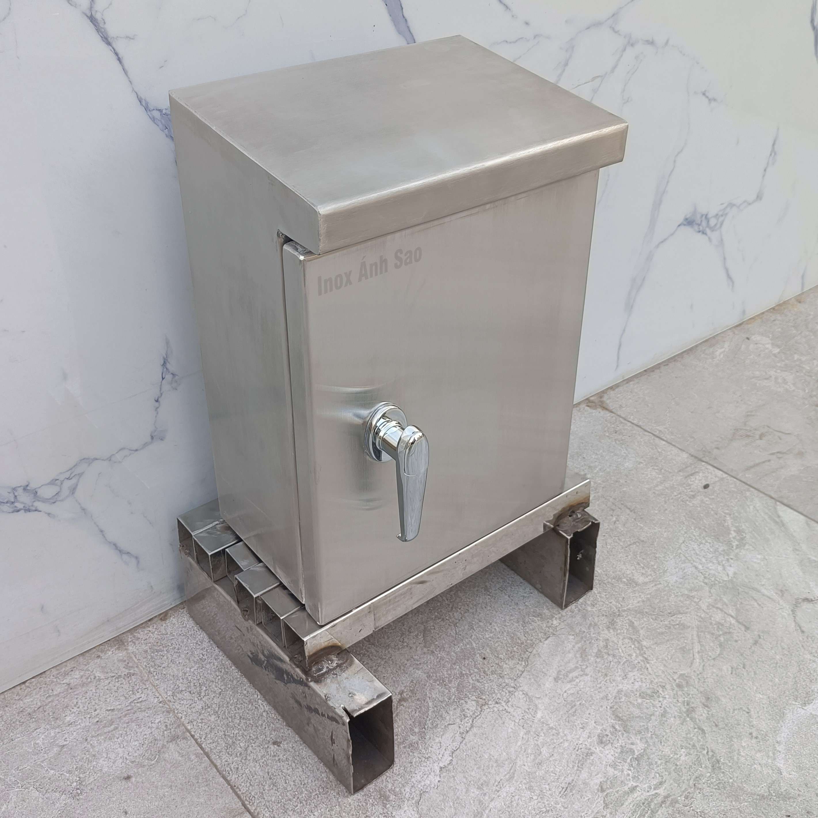 tu-dien-inox-304-day-2mm-d07