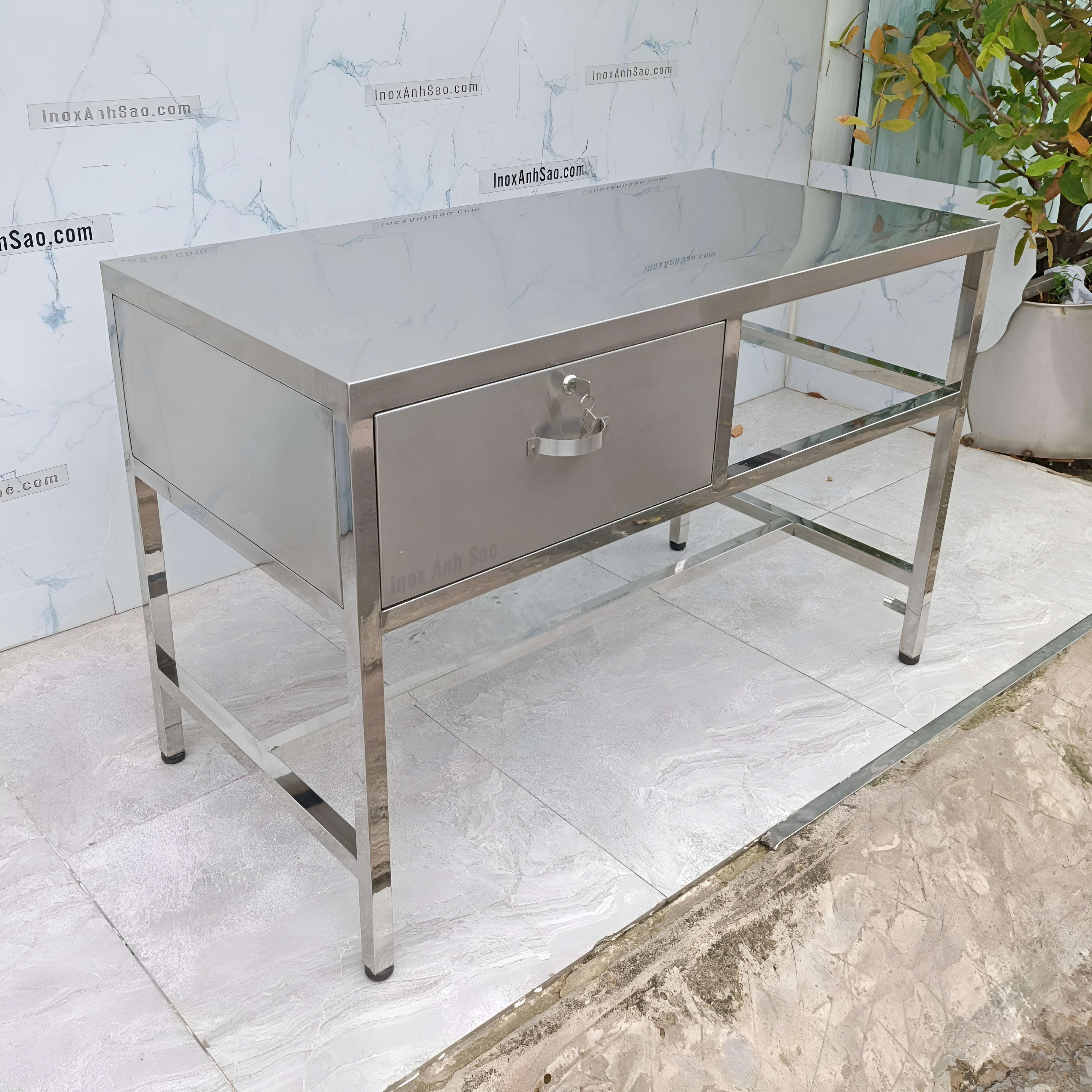 ban-lam-viec-inox-301023h