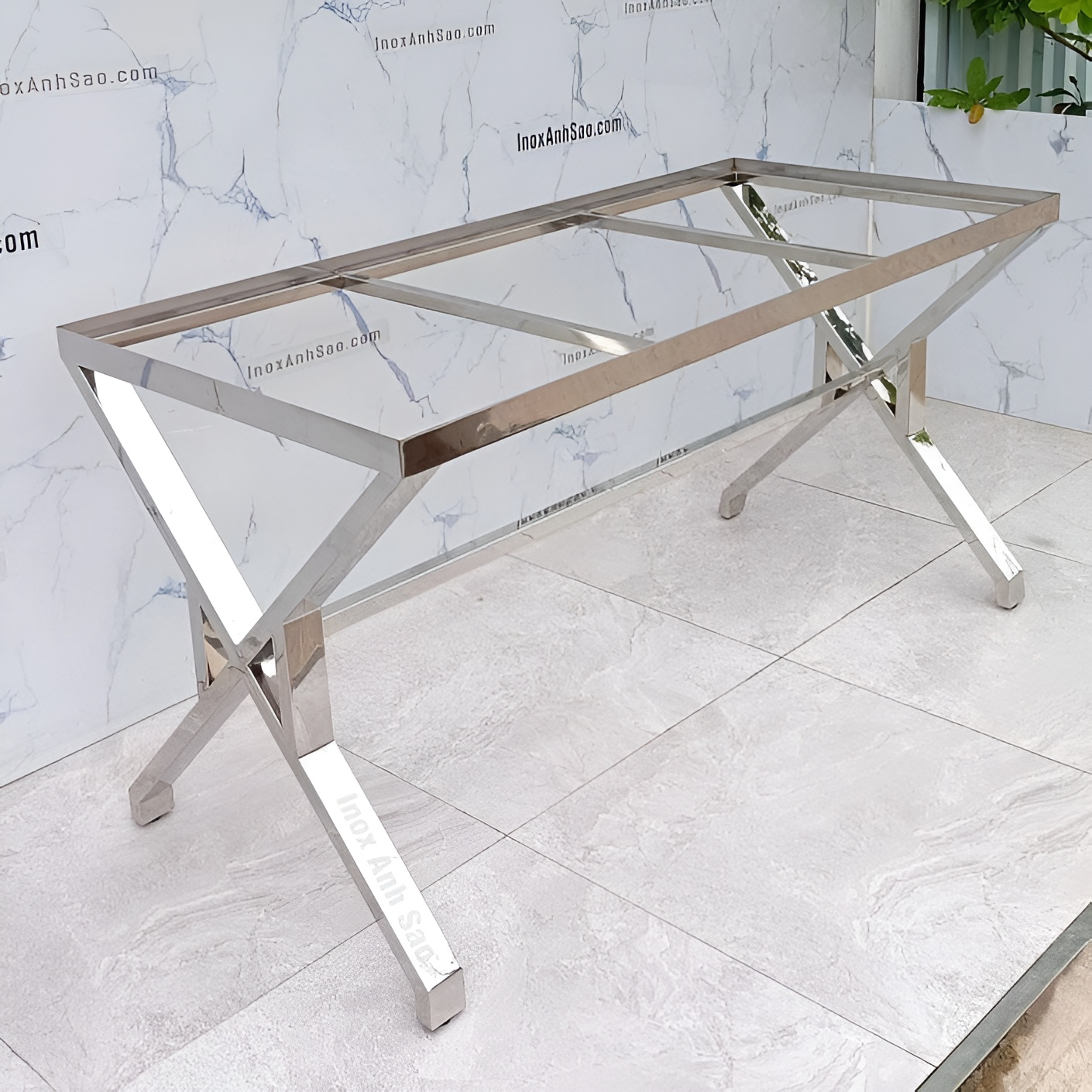 chan-ban-an-chu-x-inox-304-trang-bong