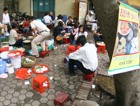 Văn hóa ăn uống nơi công cộng